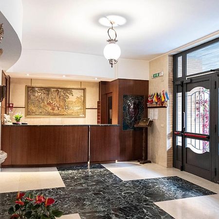 Villa Fatima, Casa Per Ferie Рим Екстериор снимка